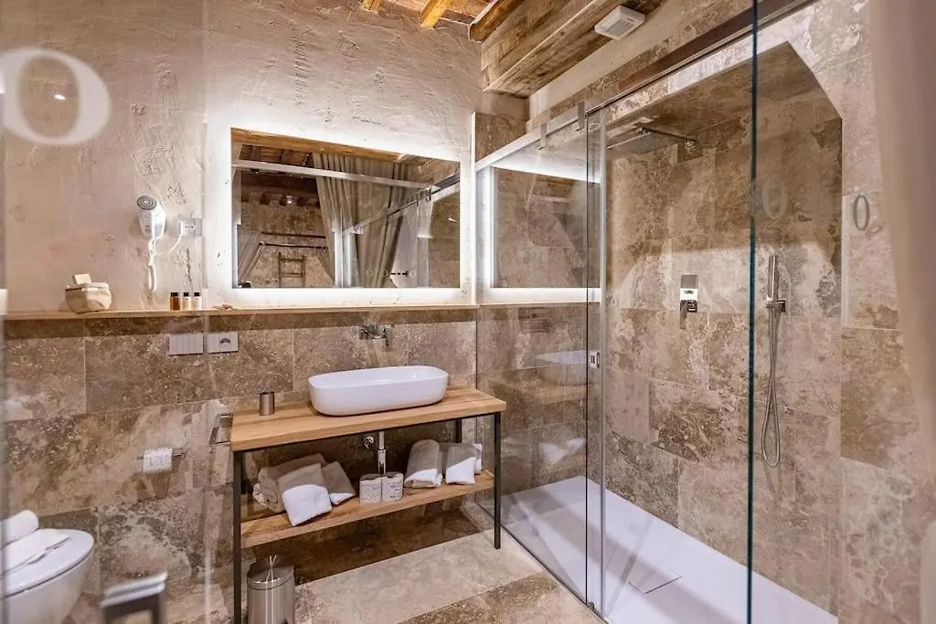 Truffle House Tuscany Tuber Aestivium Vitt Montepulciano